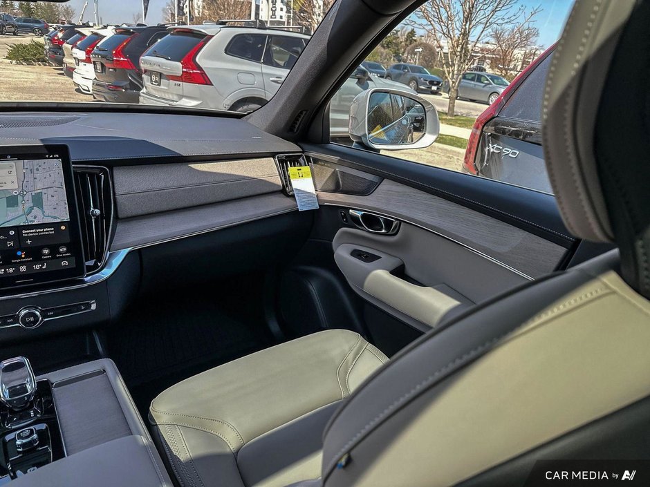 2025 Volvo XC90 Plus Bright Theme-25