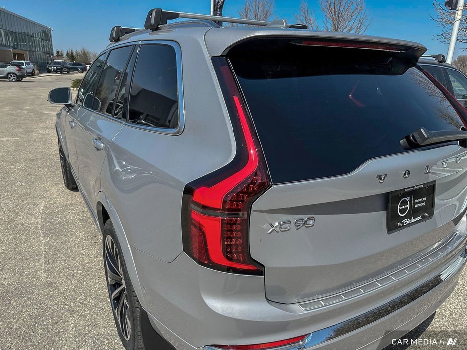 2025 Volvo XC90 Plus Bright Theme-12