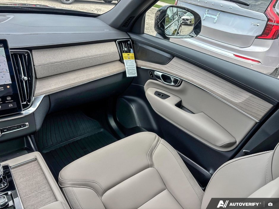 2026 Volvo XC90 Plus Dark Theme-25