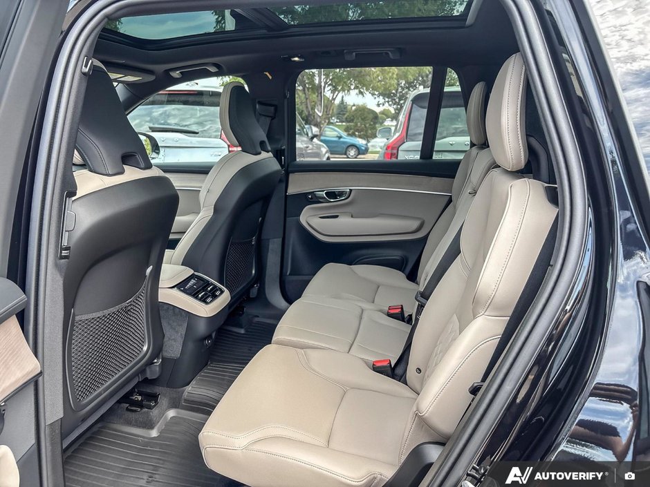 2026 Volvo XC90 Plus Dark Theme-23