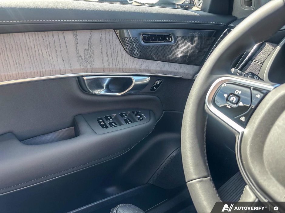 2026 Volvo XC90 Ultra Bright Theme-17