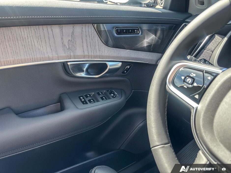 2026 Volvo XC90 Ultra Bright Theme-17