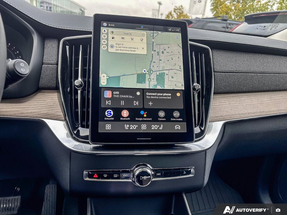 2026 Volvo XC90 Plus Dark Theme-18