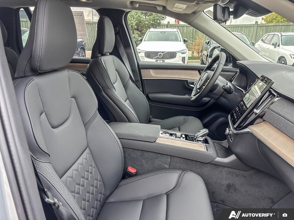 2026 Volvo XC90 Plus Dark Theme-22