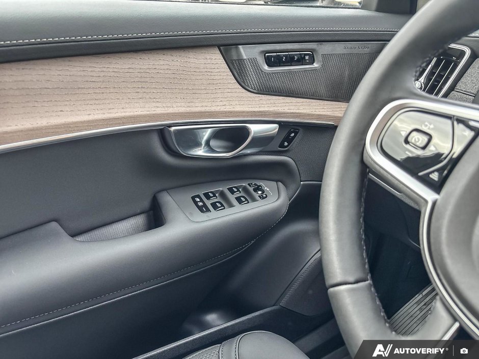2026 Volvo XC90 Plus Dark Theme-17