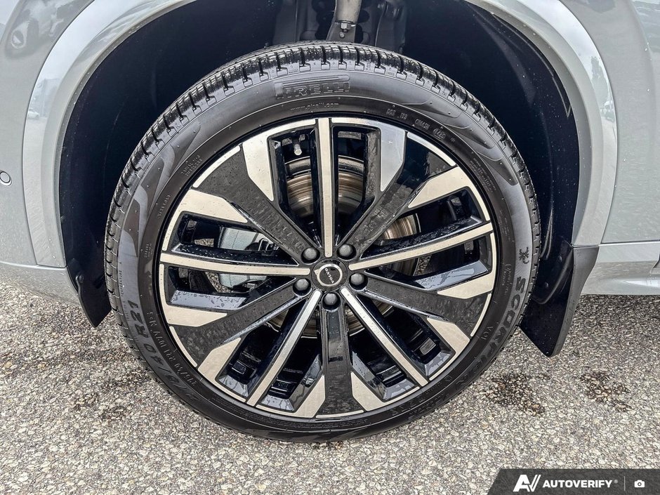 2026 Volvo XC90 Plus Dark Theme-9