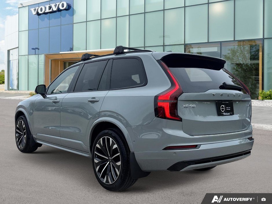 2026 Volvo XC90 Plus Dark Theme-3