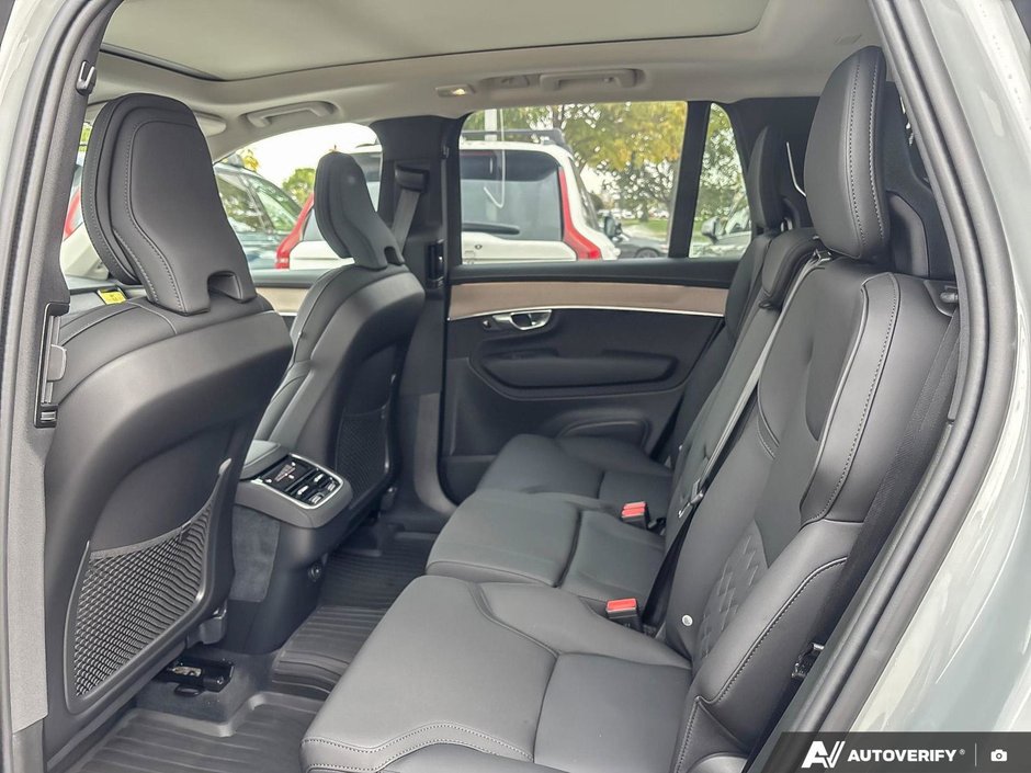 2026 Volvo XC90 Plus Dark Theme-23