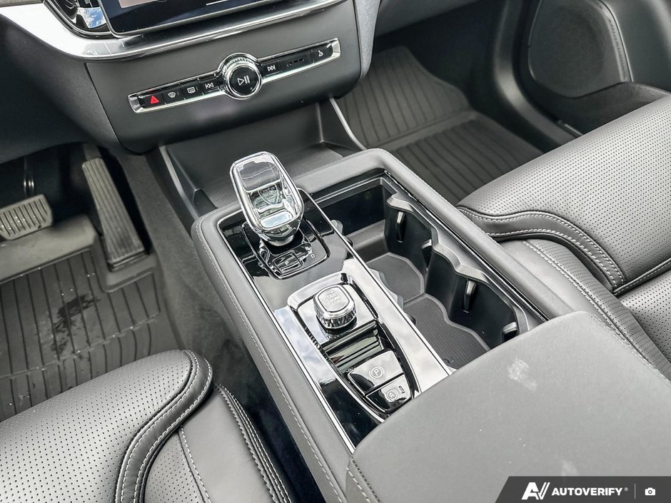 2026 Volvo XC90 Ultra Bright Theme-16