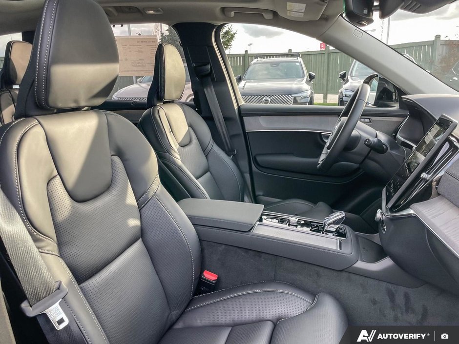 2026 Volvo XC90 Ultra Dark Theme-22