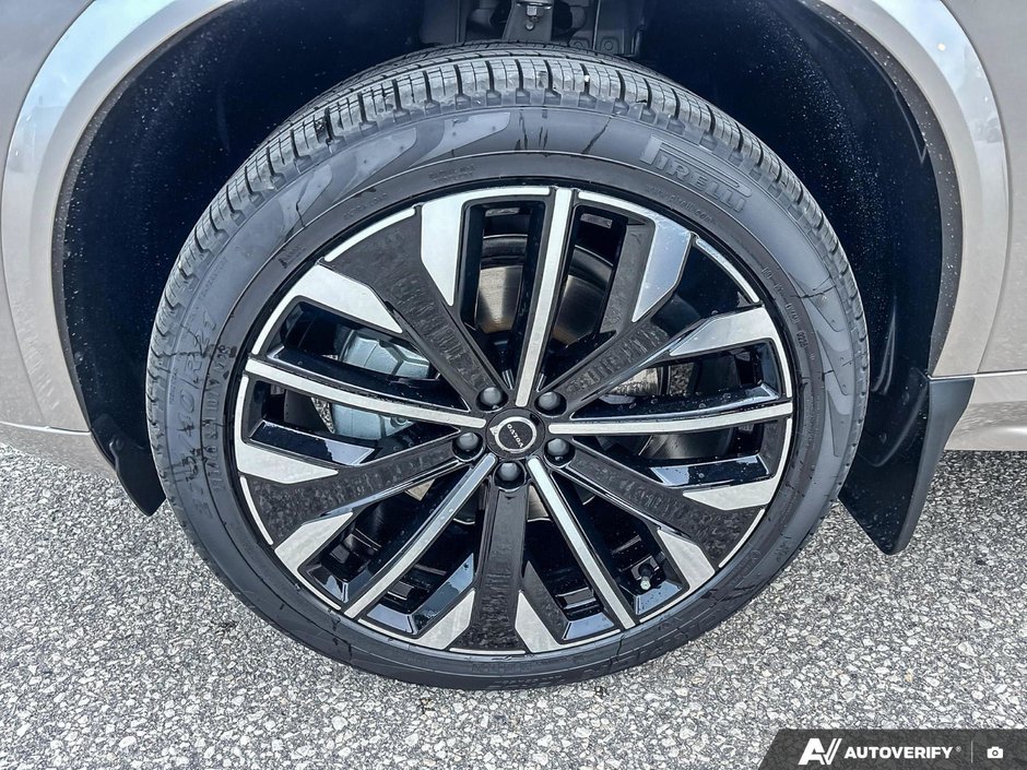 2026 Volvo XC90 Plus Dark Theme-9