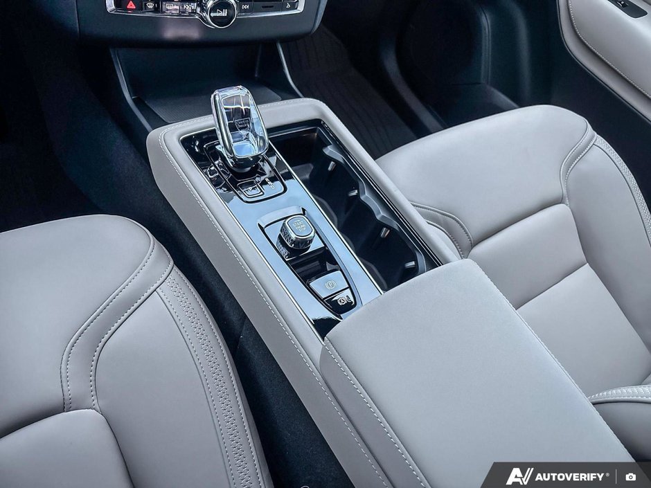 2026 Volvo XC90 Plus Dark Theme-18