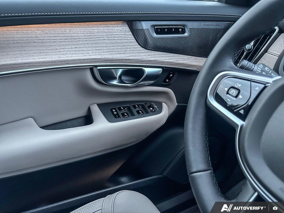 2026 Volvo XC90 Plus Dark Theme-17