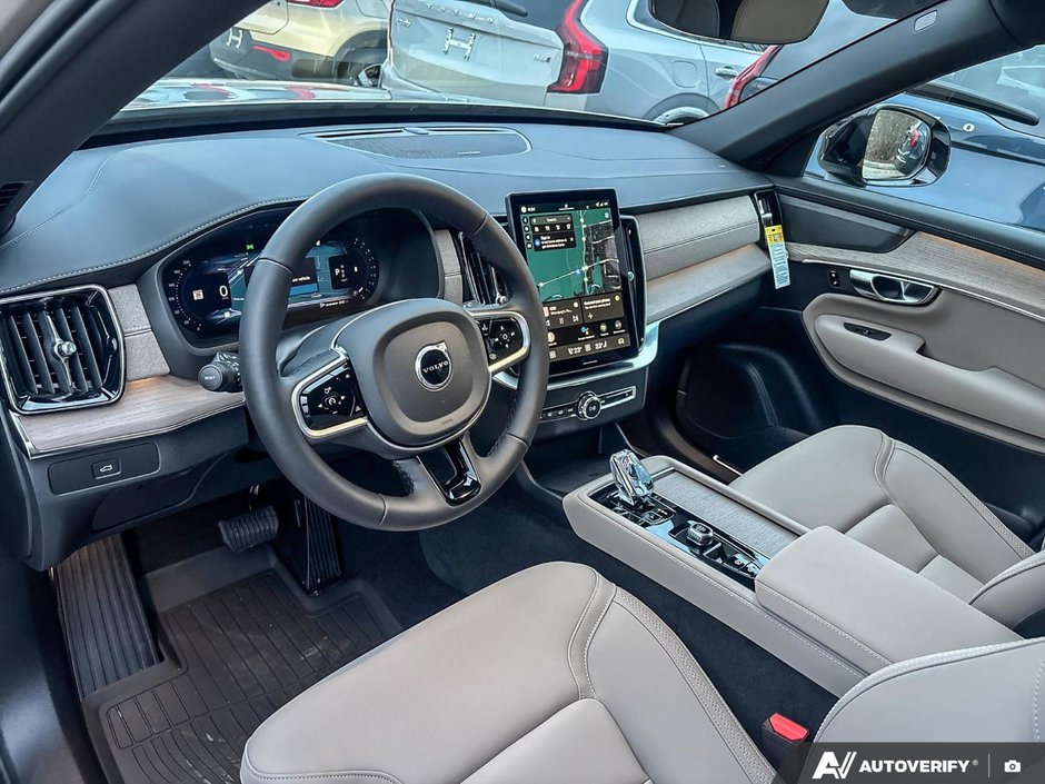 2026 Volvo XC90 Plus Dark Theme-13