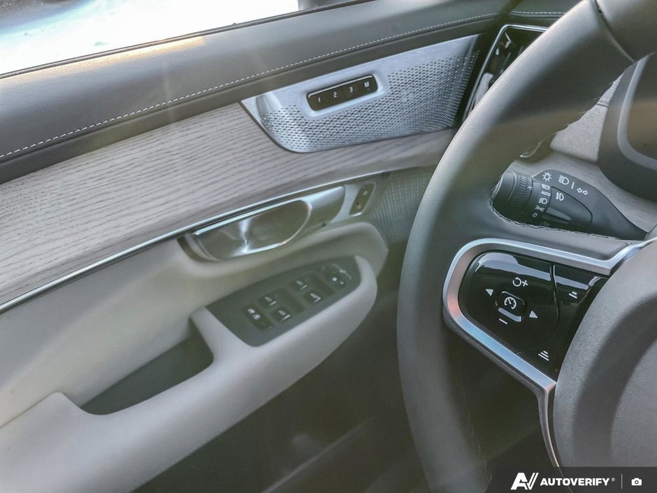 2026 Volvo XC90 Ultra Dark Theme-16