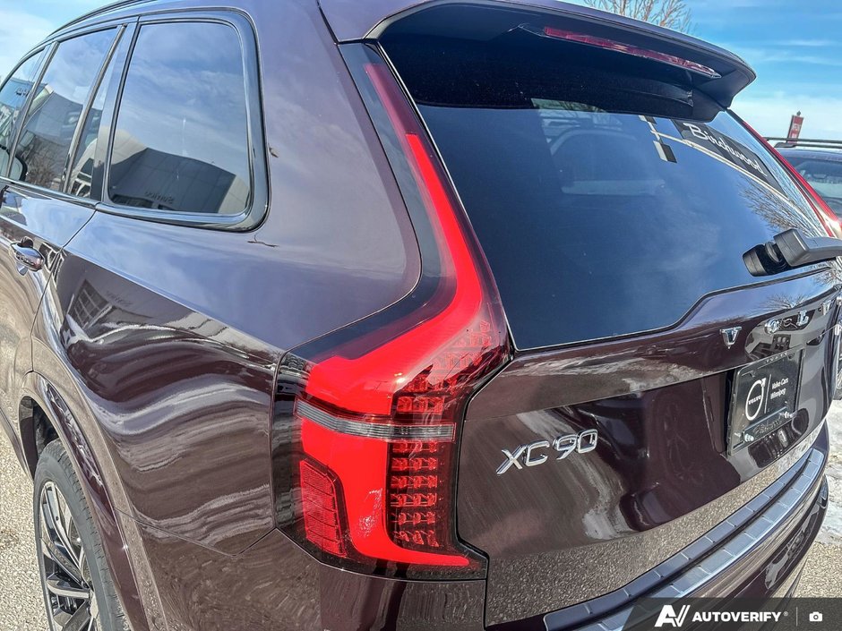 2026 Volvo XC90 Plus Dark Theme-11