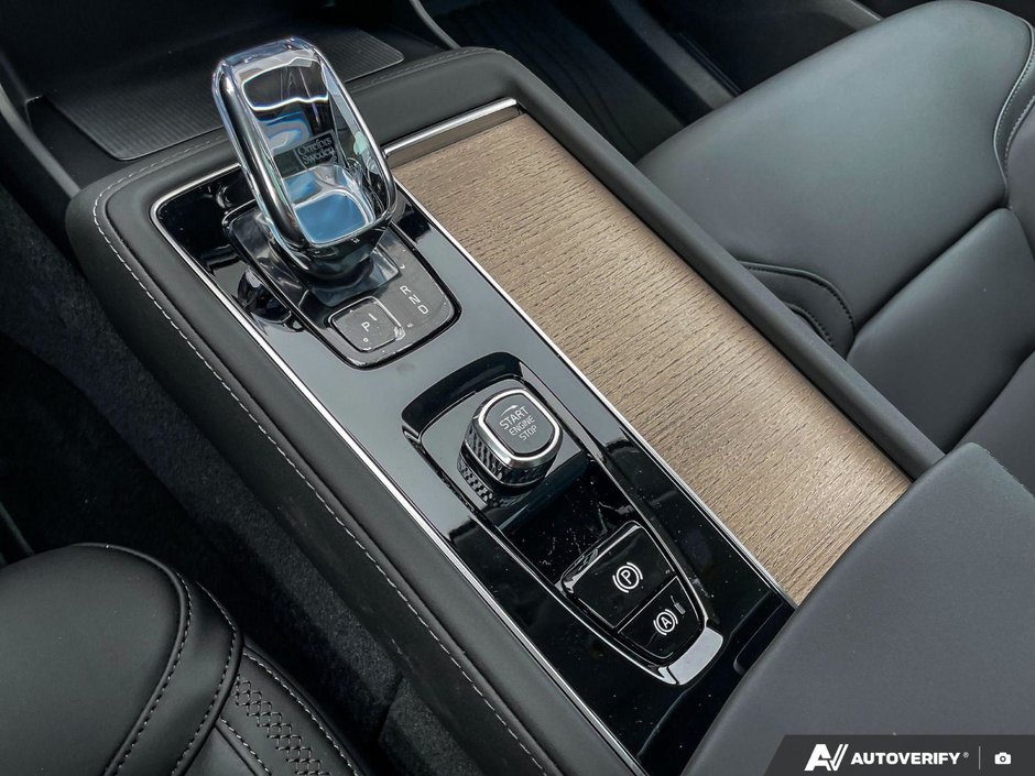 2026 Volvo XC90 Plus Dark Theme-17