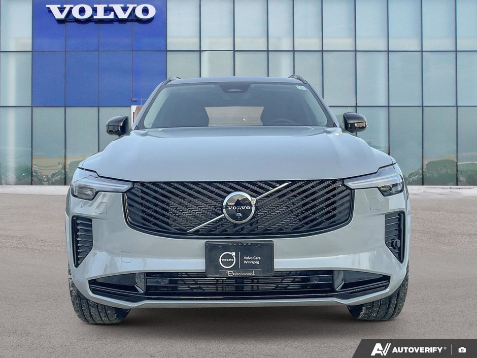 2026 Volvo XC90 Plus Dark Theme-4