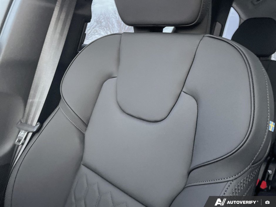 2026 Volvo XC90 Plus Dark Theme-20