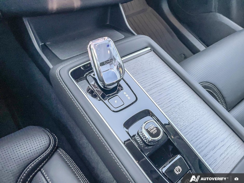 2026 Volvo XC90 Ultra Dark Theme-18