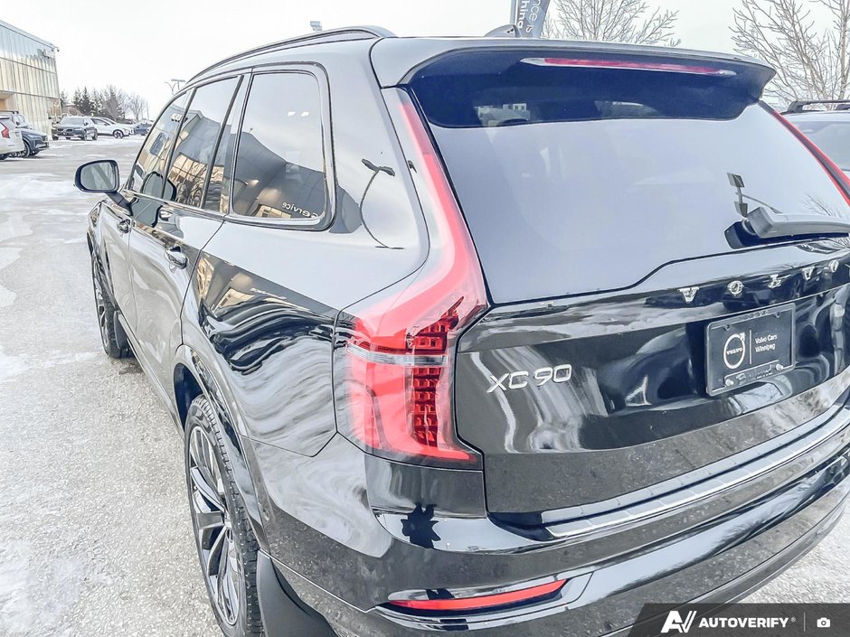 2026 Volvo XC90 Ultra Dark Theme-12