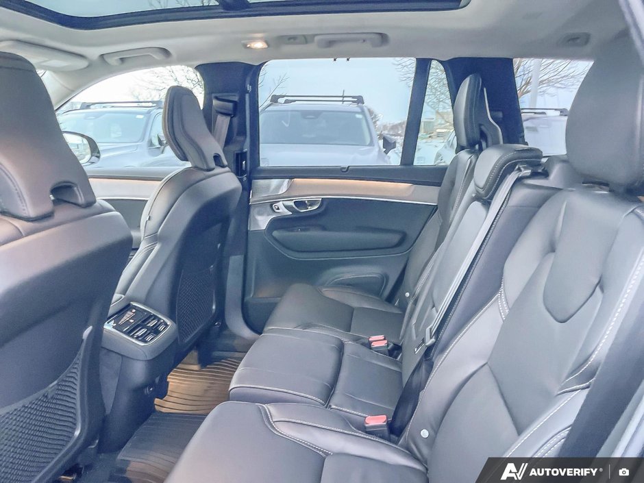 2026 Volvo XC90 Ultra Dark Theme-23