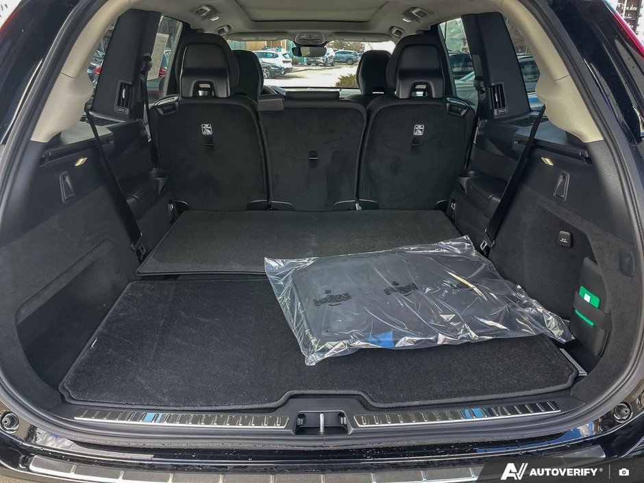 2026 Volvo XC90 Core Bright Theme-8
