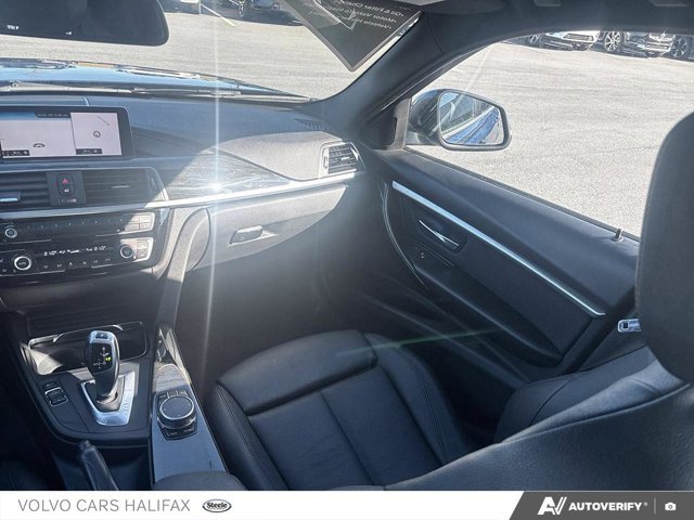 2018 BMW 3 Series 330i xDrive-24