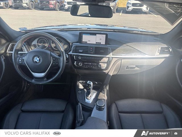 2018 BMW 3 Series 330i xDrive-23