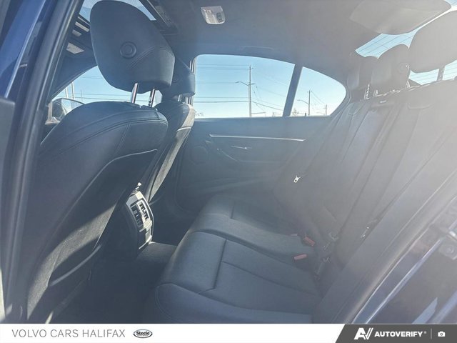 2018 BMW 3 Series 330i xDrive-22