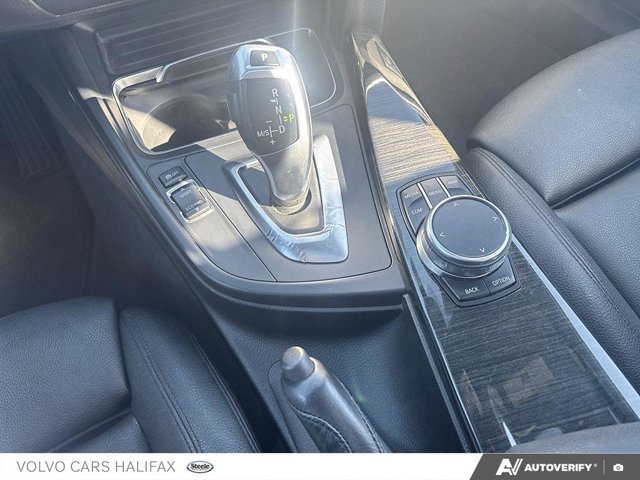 2018 BMW 3 Series 330i xDrive-17