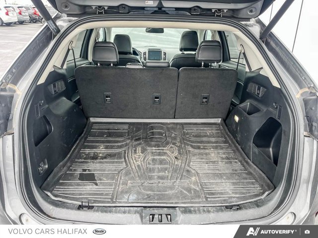 2022 Ford Edge SEL-9