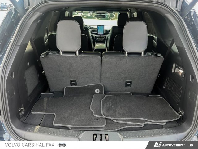 2022 Ford Explorer ST-10