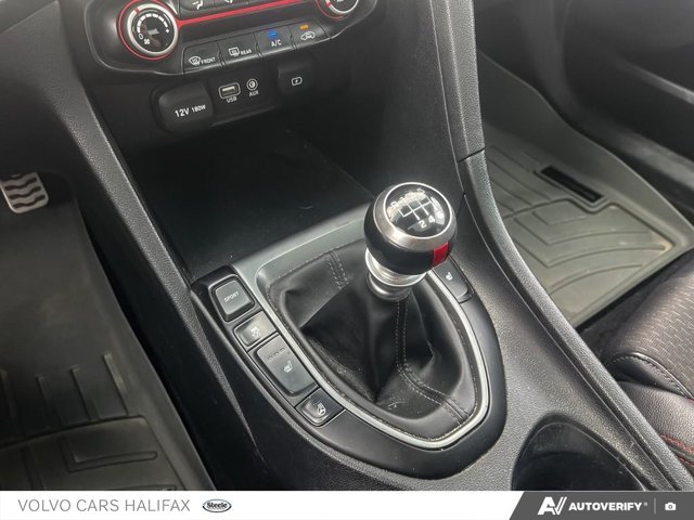 2019 Hyundai Veloster Turbo-16