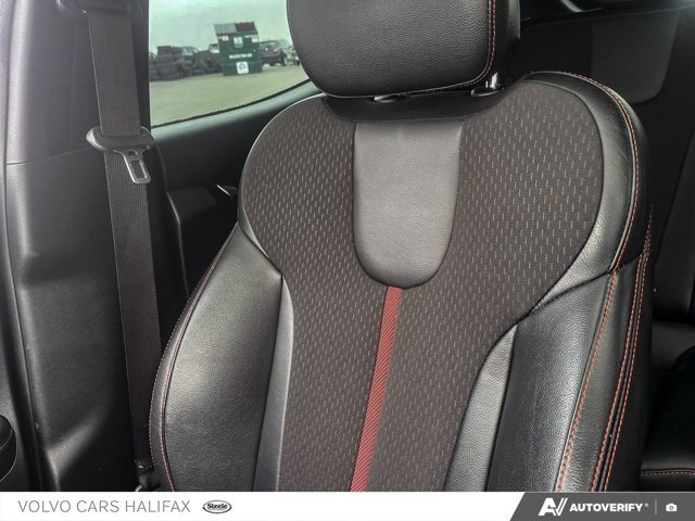 2019 Hyundai Veloster Turbo-18