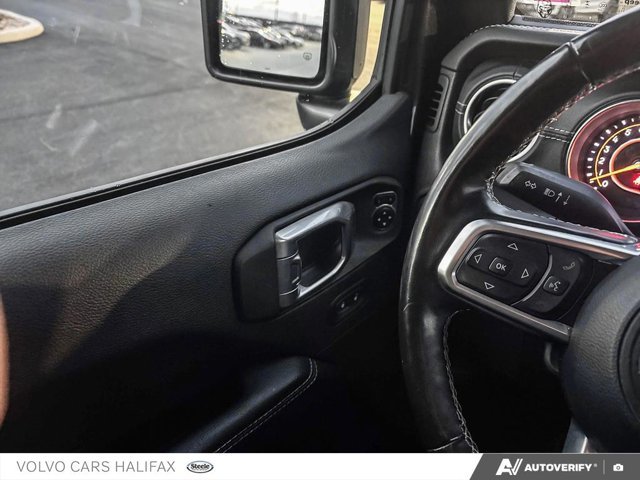 Jeep Wrangler Unlimited Sahara 2021-16