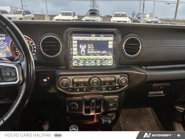 Jeep Wrangler Unlimited Sahara 2021-18