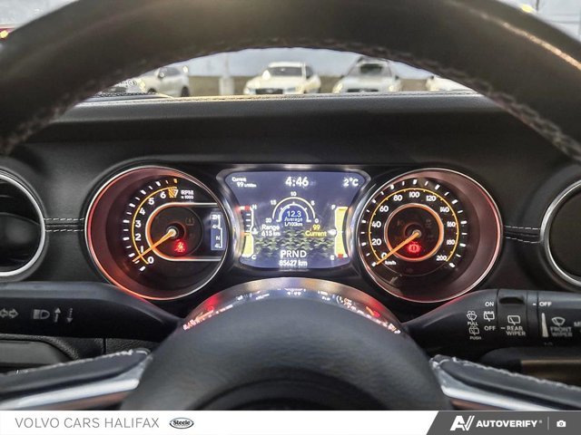 Jeep Wrangler Unlimited Sahara 2021-14