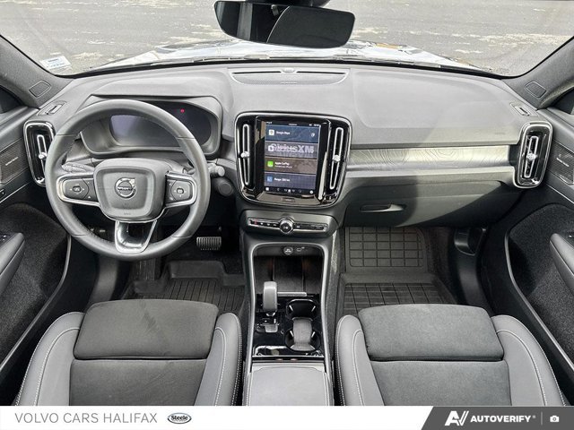 2025 Volvo EC40 Ultra Black Edition-23