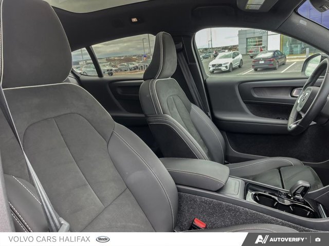 Volvo EC40 Ultra Black Edition 2025-20