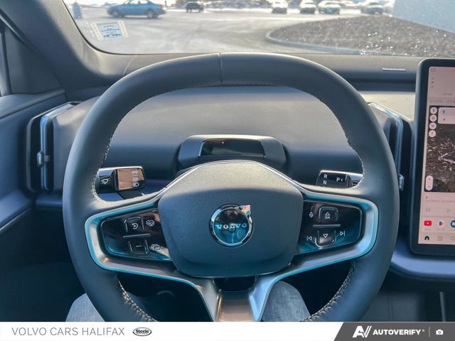 Volvo EX30 Plus 2025-11