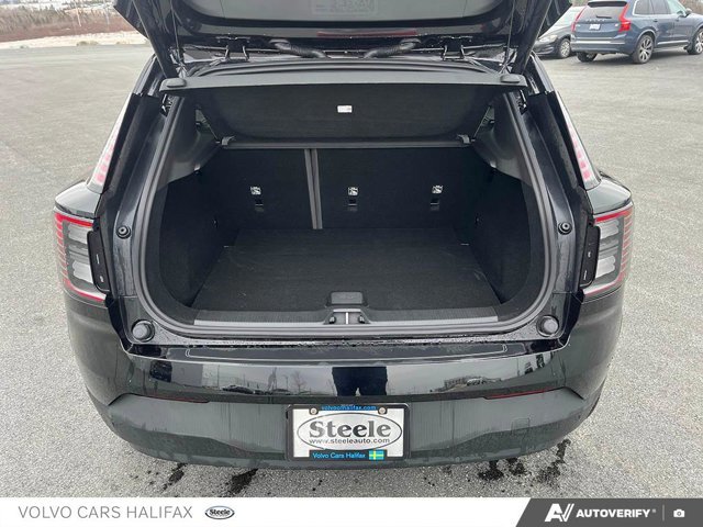 2025 Volvo EX30 Plus-9