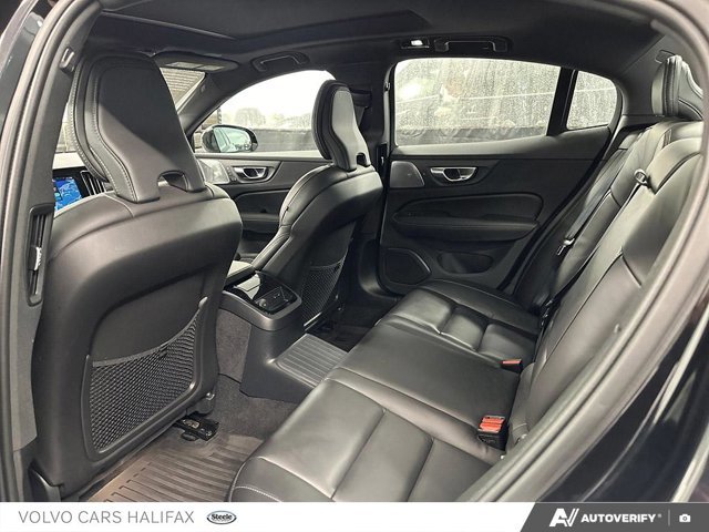 2025 Volvo S60 Plug-In Hybrid Ultra Black Edition-22