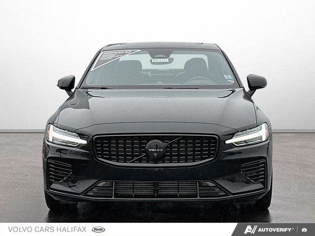 2025 Volvo S60 Plug-In Hybrid Ultra Black Edition-1