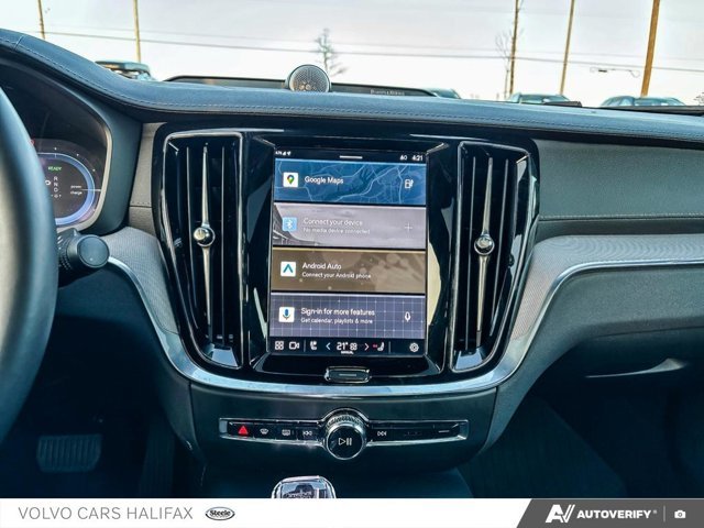 Volvo S60 Plug-In Hybrid Ultra Black Edition 2025-18