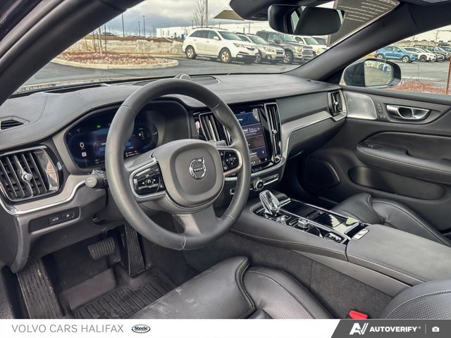 Volvo S60 Plug-In Hybrid Ultra Black Edition 2025-12