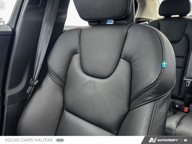 2024 Volvo S60 Plus Dark Theme-19