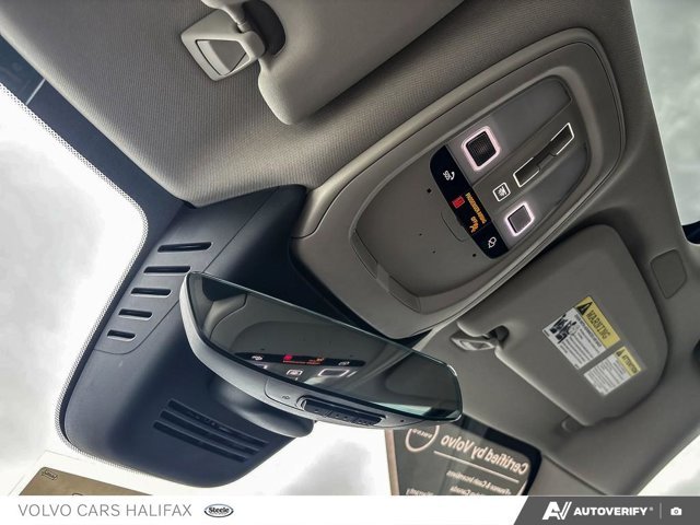 2024 Volvo S60 Plus Dark Theme-20