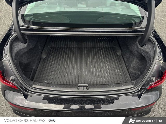 2024 Volvo S60 Plus Dark Theme-11