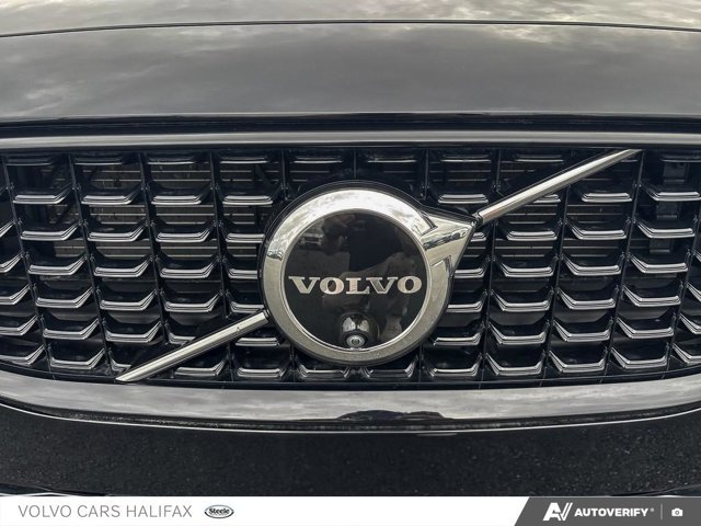 2024 Volvo S60 Plus Dark Theme-8